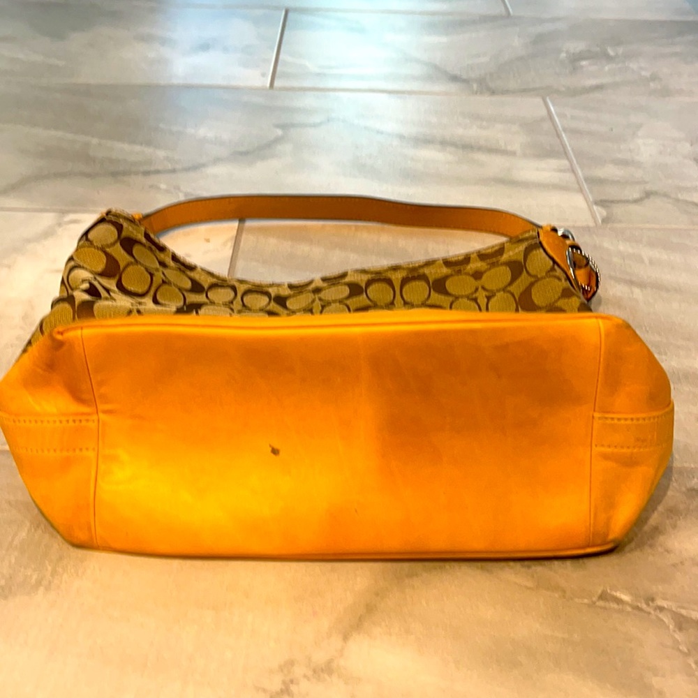 Authentic Coach Purse - Picture 4 of 4